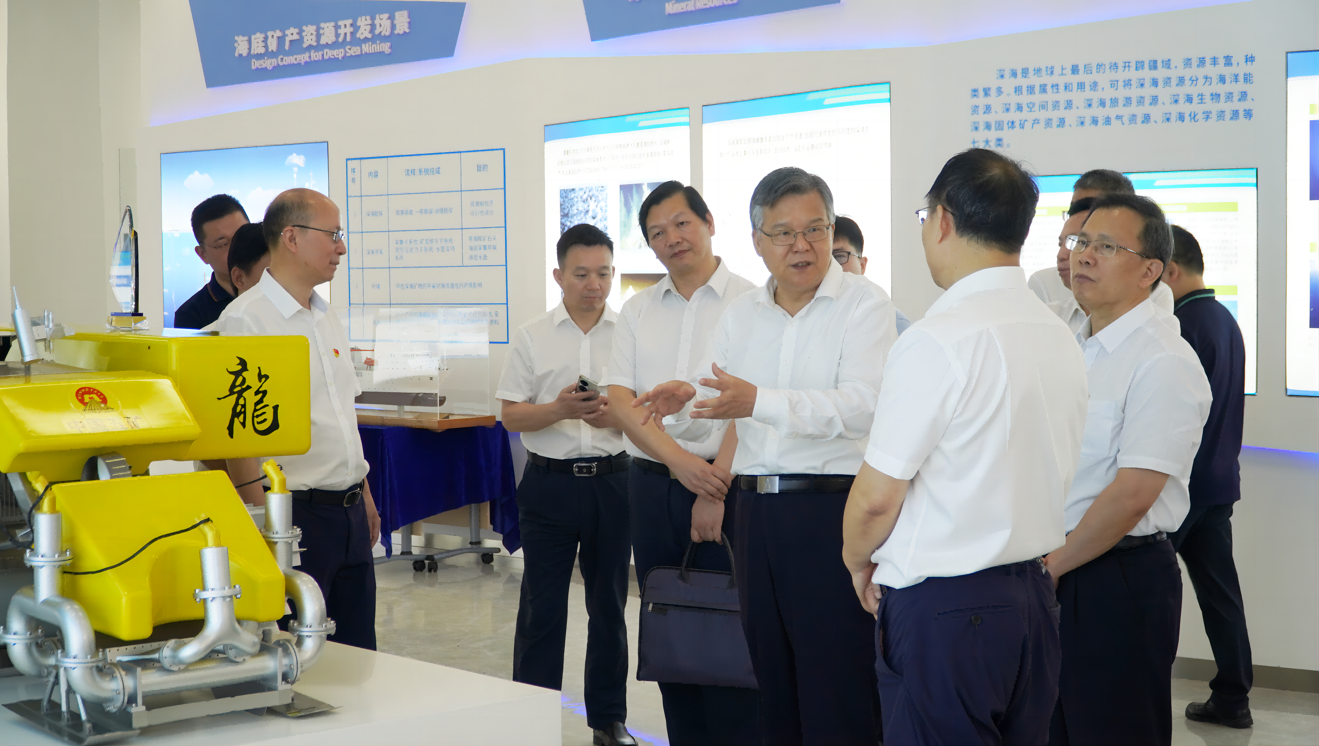 湖南省委常委、常務副省長李殿勛到長沙礦冶院調研